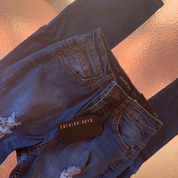 Fashion Nova distressed skinny jeans - Picture 2 of 3